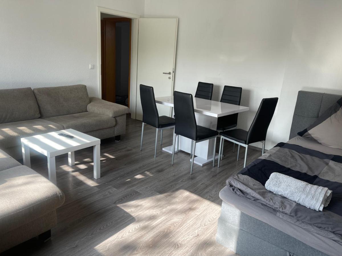Apartment Bis Zu 8 Einzelbetten Stellplatz Wifi 埃森 外观 照片